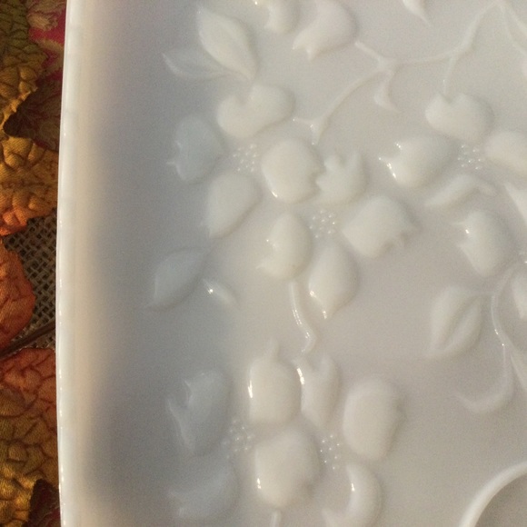 2 Vintage Milk Glass Hazel Atlas Milkglass Snack Plates - Picture 7 of 10